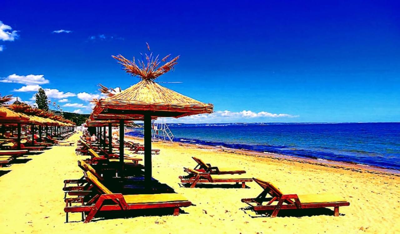 Beach Apartment Rose Golden Sands Esterno foto