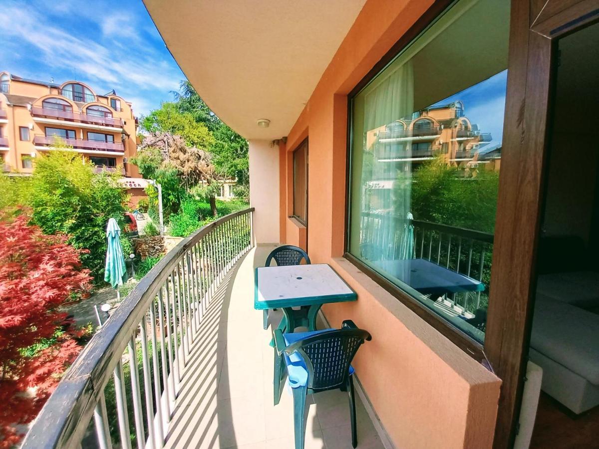 Beach Apartment Rose Golden Sands Esterno foto