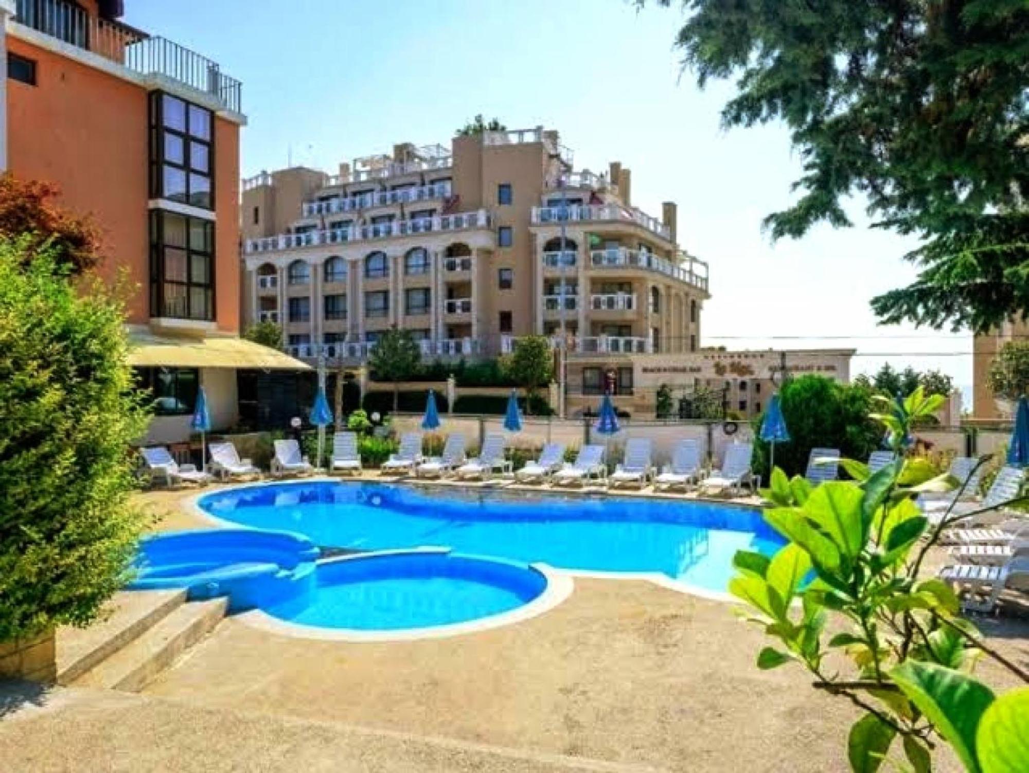 Beach Apartment Rose Golden Sands Esterno foto
